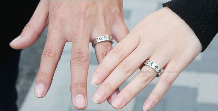 クロムハーツ指輪装着例