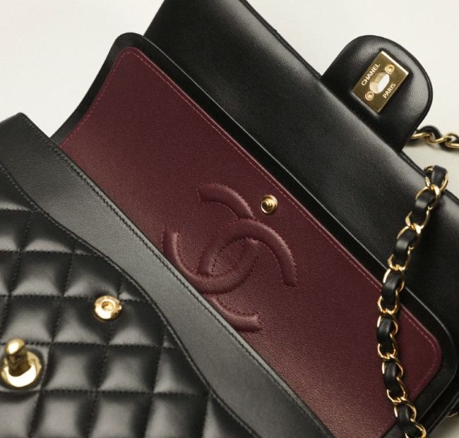 シャネルのマトラッセロボタン